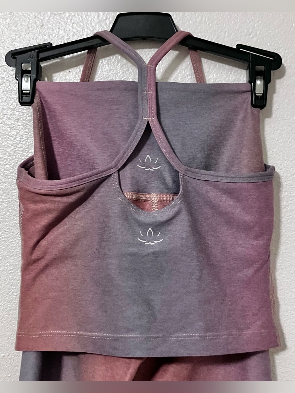 Beyond Yoga SoftMark Slim racerback cropped tank&legging Chai Jewel Prismatic XS